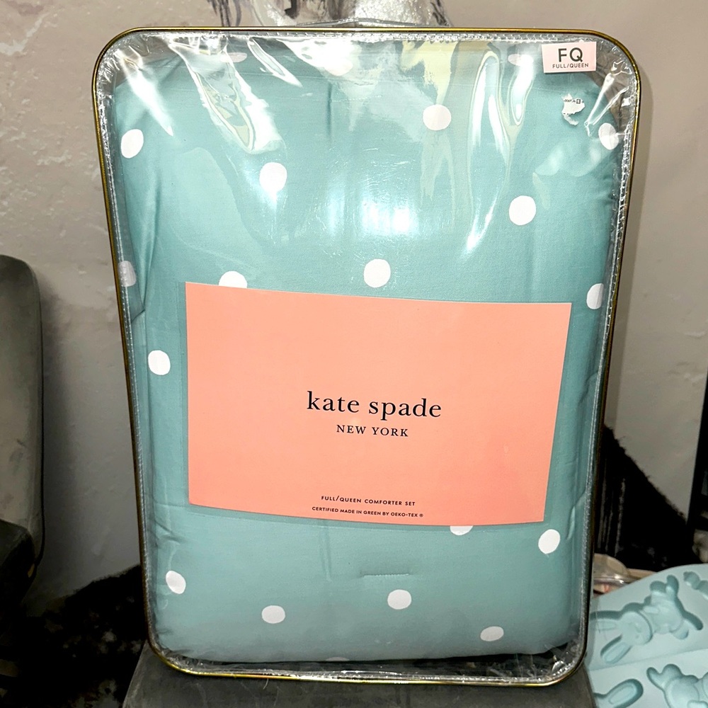 Kate spade polka dots comforter set full/queen